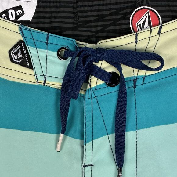 VTG Volcom Mens 31 Y2K Blue Striped V2S 2-Way Stretch Board Shorts Swim Trunks - Picture 2 of 8